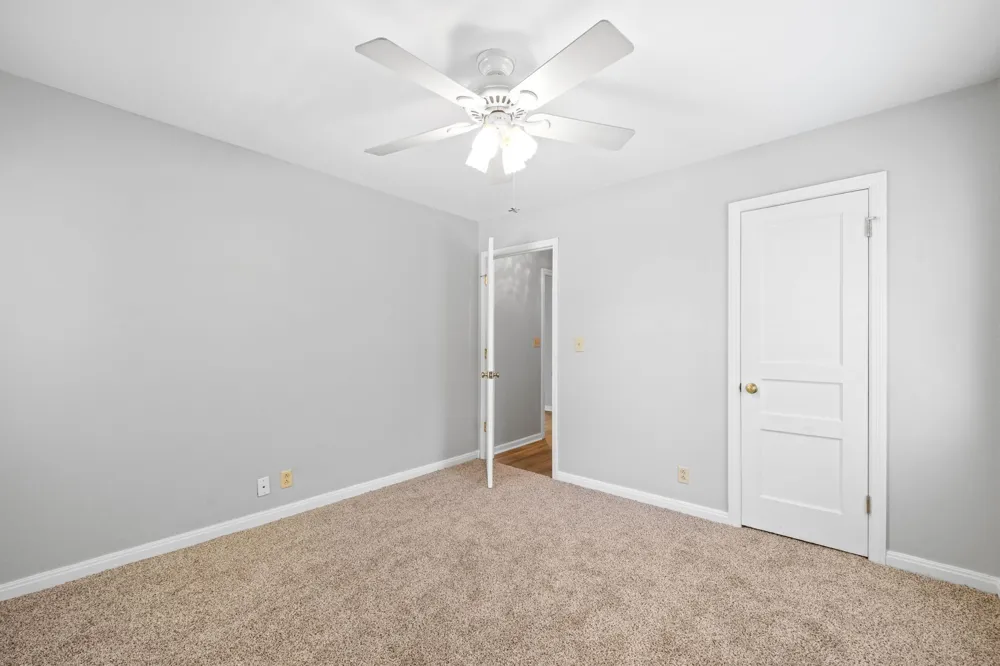 1011 Buck Dr Clarksville, TN 37040