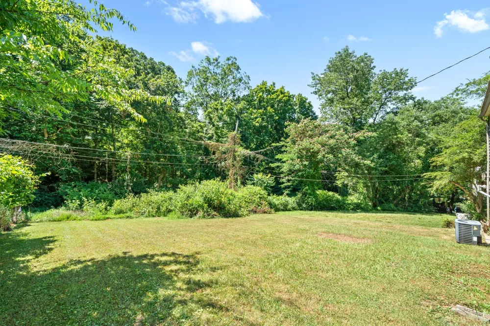 1011 Buck Dr Clarksville, TN 37040
