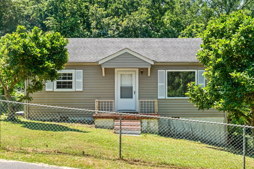 1011 Buck Dr Clarksville, TN 37040
