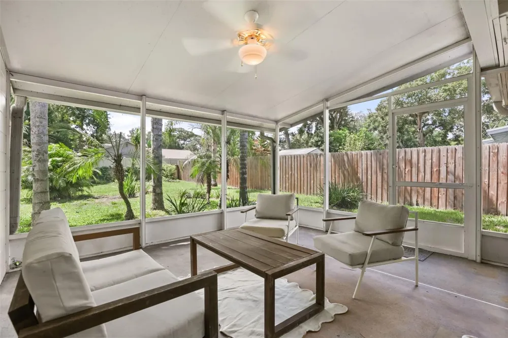 520 OAKHURST STREET Altamonte Springs, FL 32701