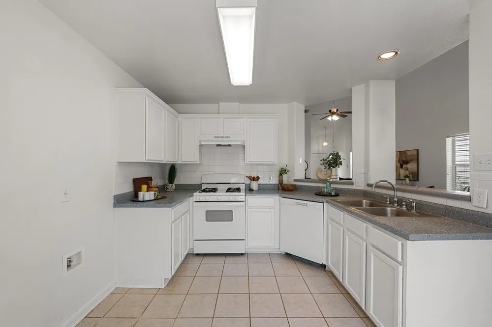 1637 Gaylord Drive Austin, TX 78728