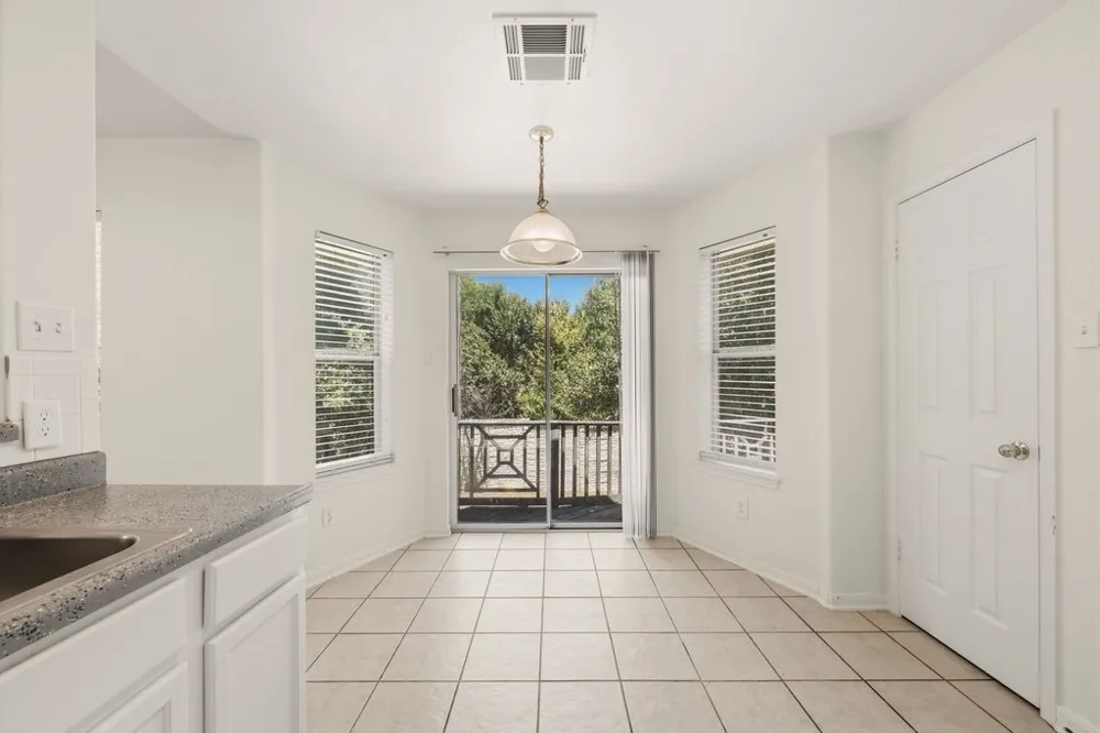 1637 Gaylord Drive Austin, TX 78728