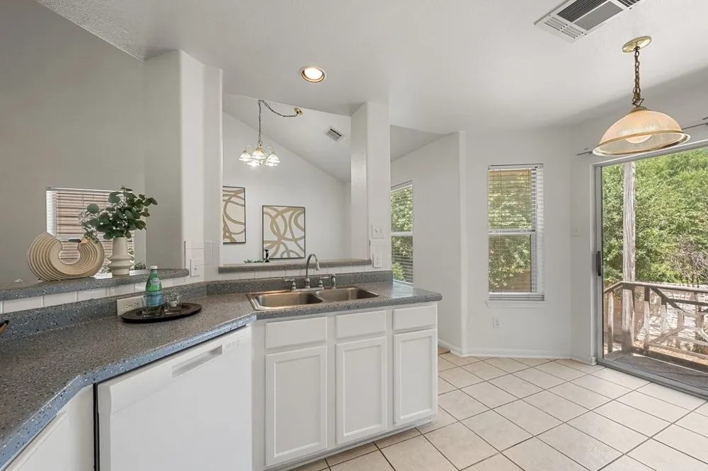 1637 Gaylord Drive Austin, TX 78728