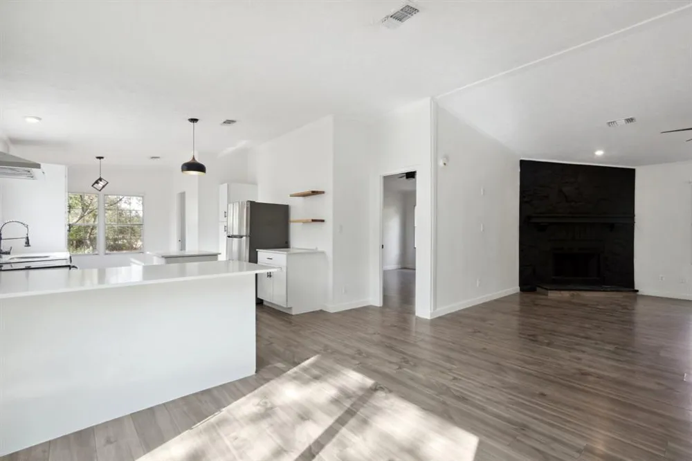 462 Texas Oak Drive Cedar Creek, TX 78612