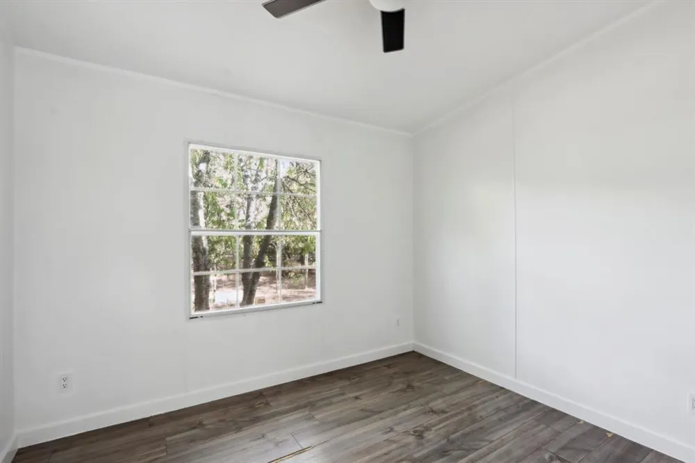 462 Texas Oak Drive Cedar Creek, TX 78612