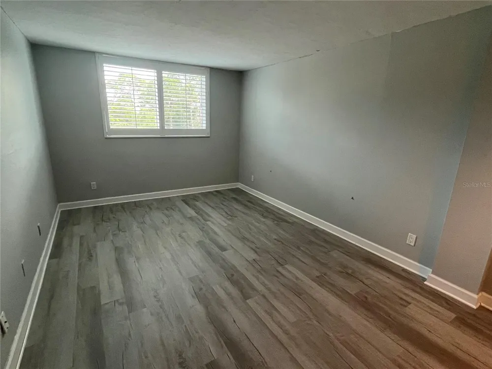 2740 COCONUT BAY LN LANE #3310 (3J) Sarasota, FL 34237