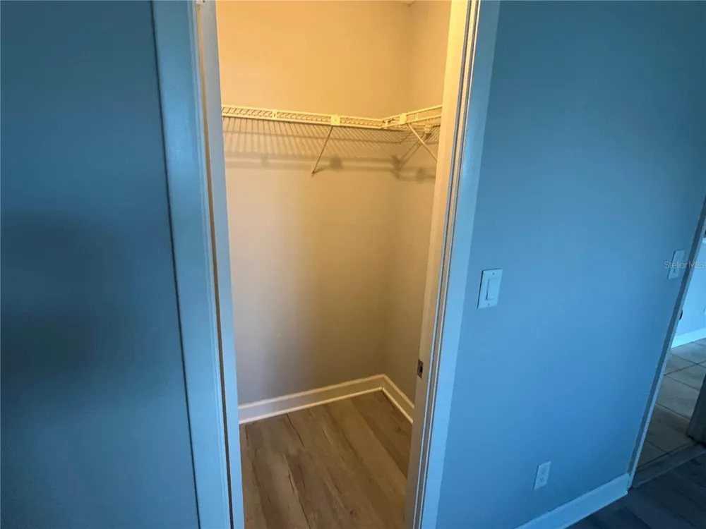 2740 COCONUT BAY LN LANE #3310 (3J) Sarasota, FL 34237