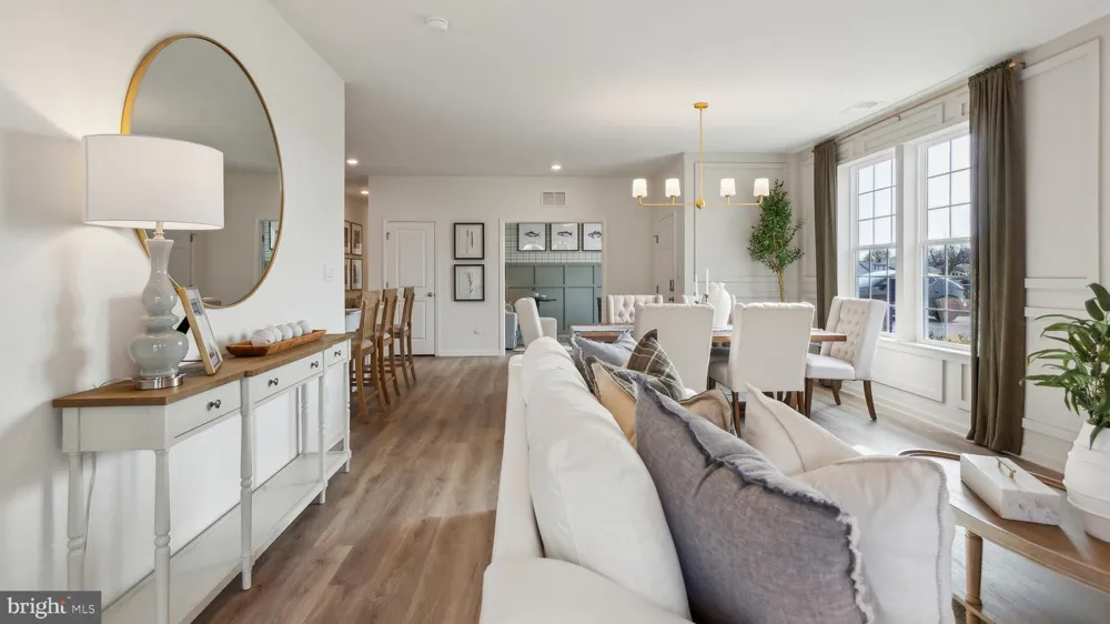 176 DELHAAS CIRCLE Bristol, PA 19007