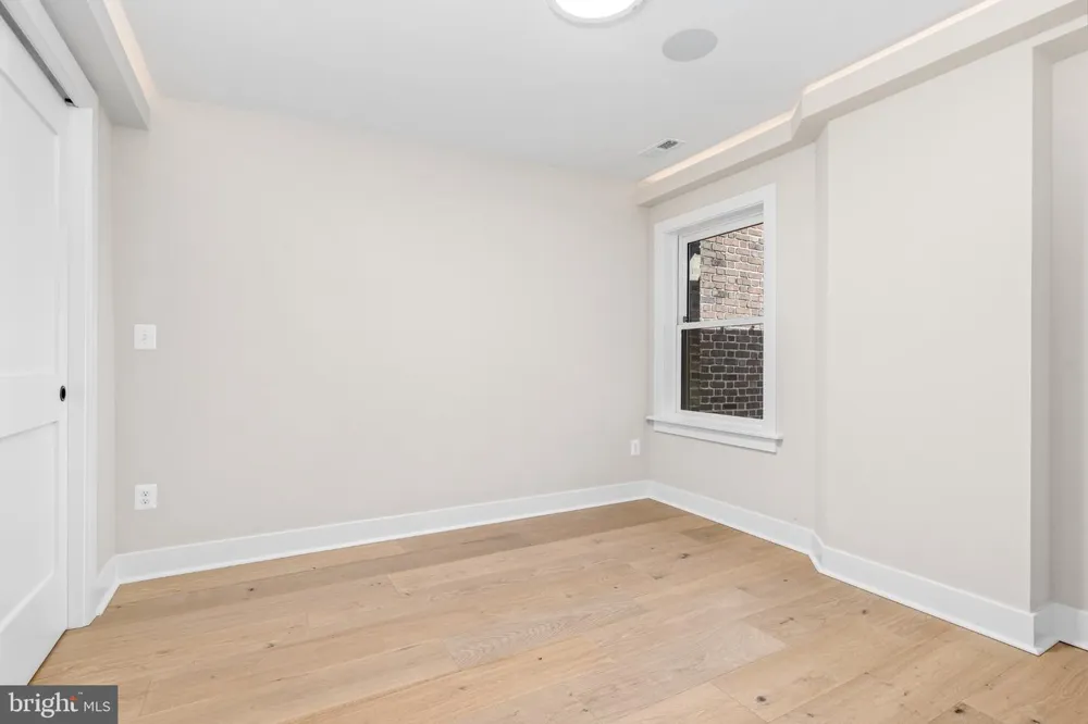 1820 19TH STREET NW #4 Washington, DC 20009