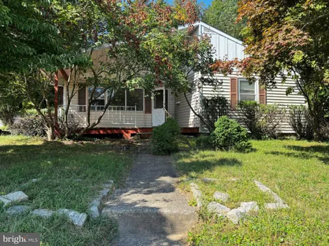 52 GREENMEADOW DRIVE