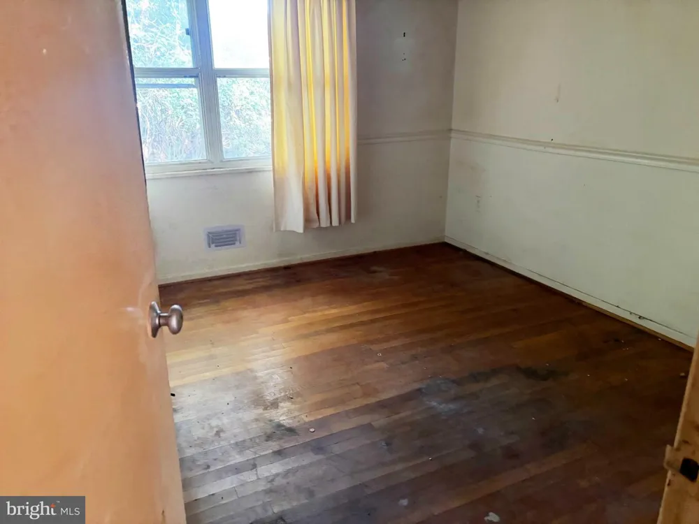 52 GREENMEADOW DRIVE Lutherville Timonium, MD 21093