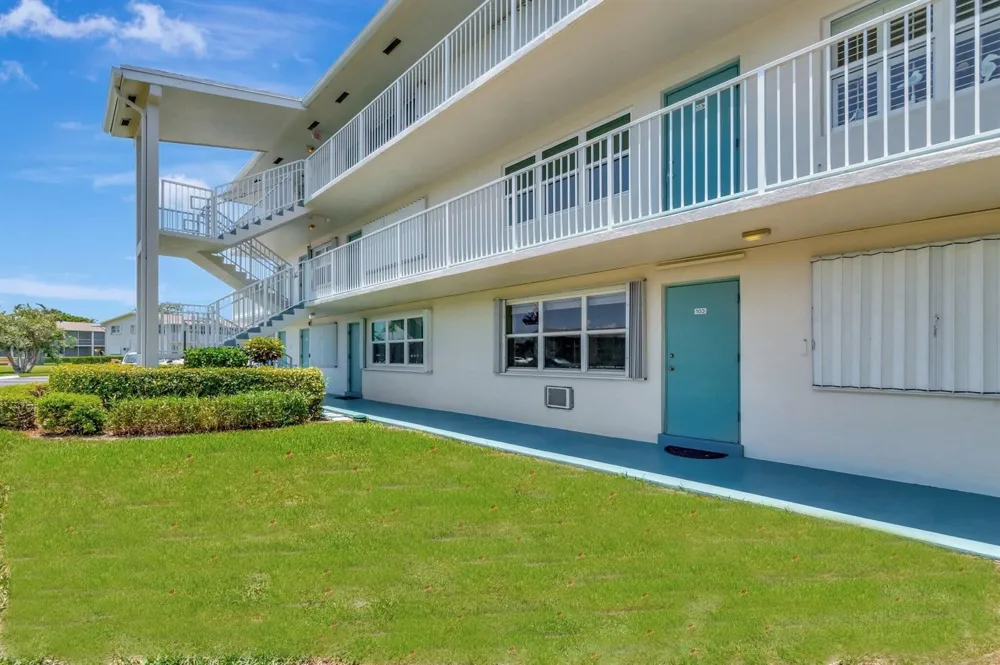 210 Horizon Street E #103 Boynton Beach, FL 33435