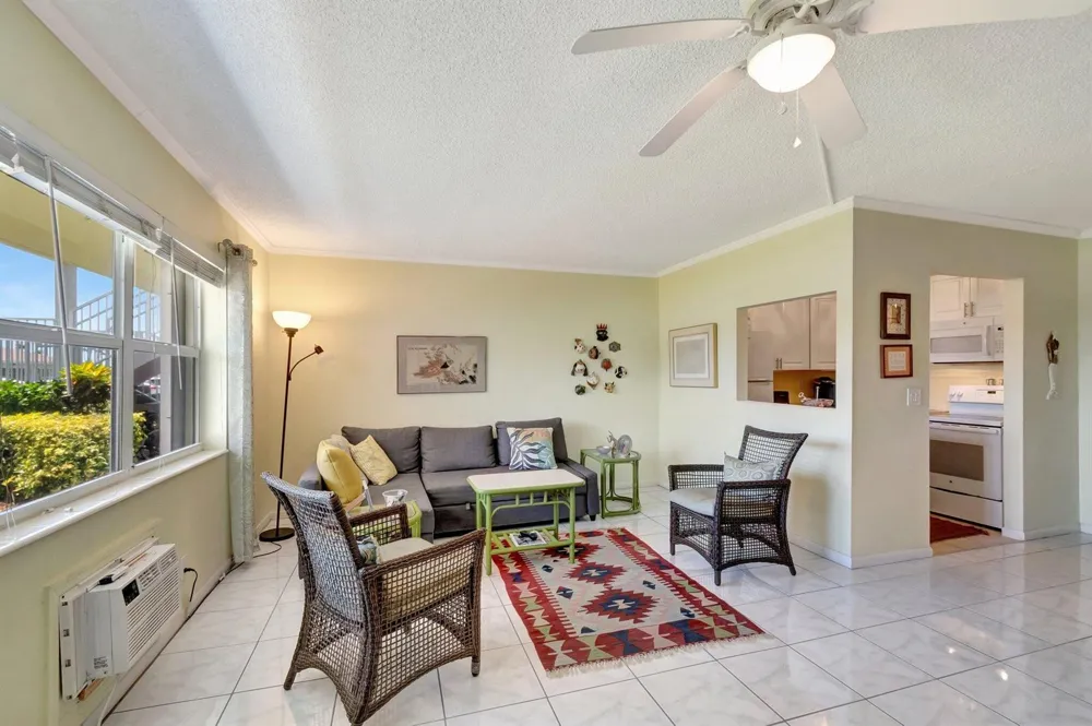 210 Horizon Street E #103 Boynton Beach, FL 33435