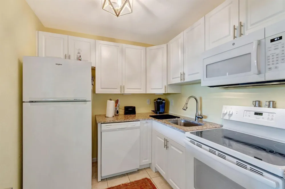 210 Horizon Street E #103 Boynton Beach, FL 33435