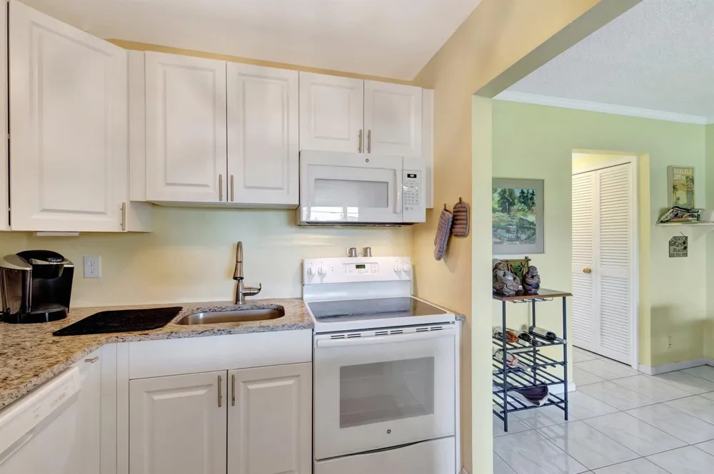 210 Horizon Street E #103 Boynton Beach, FL 33435