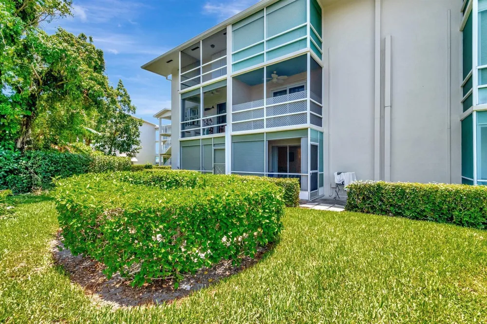 210 Horizon Street E #103 Boynton Beach, FL 33435