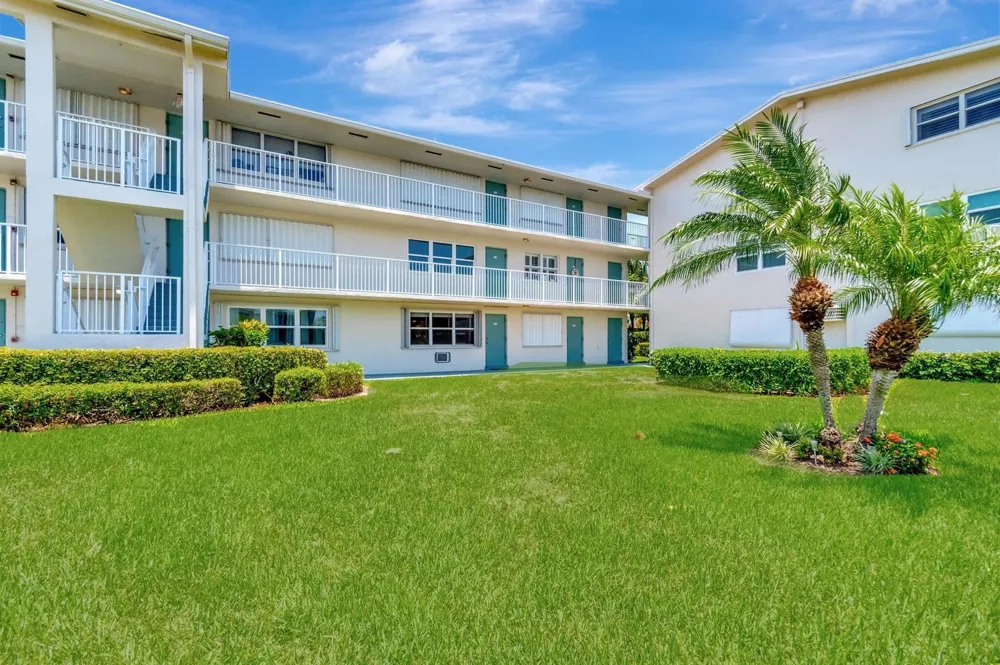 210 Horizon Street E #103 Boynton Beach, FL 33435