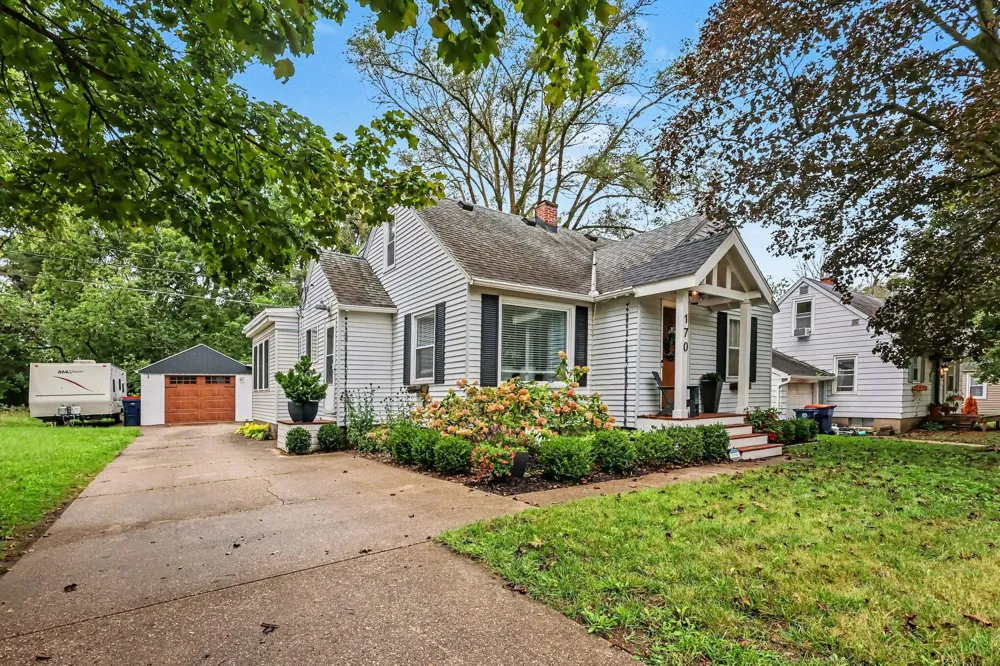 170 E 35th Street Holland, MI 49423