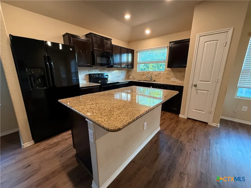2934 Meadow Ridge New Braunfels, TX 78130