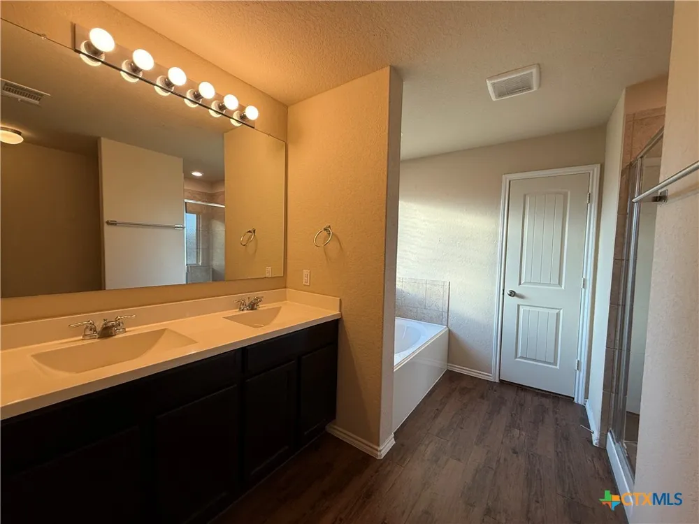 2934 Meadow Ridge New Braunfels, TX 78130