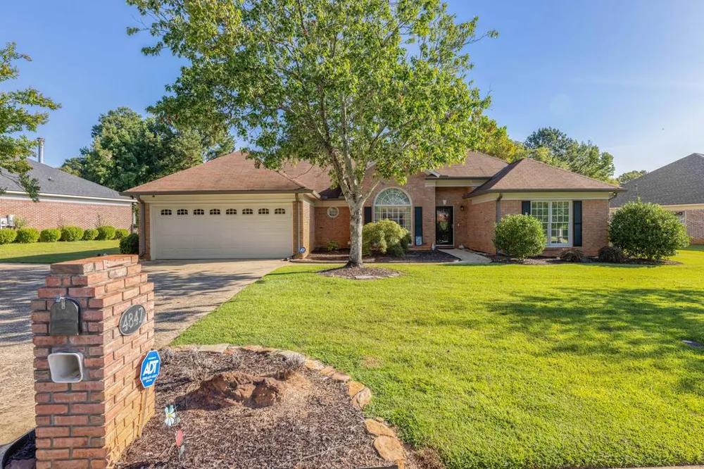 4847 Springwood Circle Columbus, GA 31909