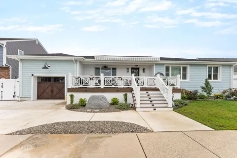 105 W Jefferson Avenue