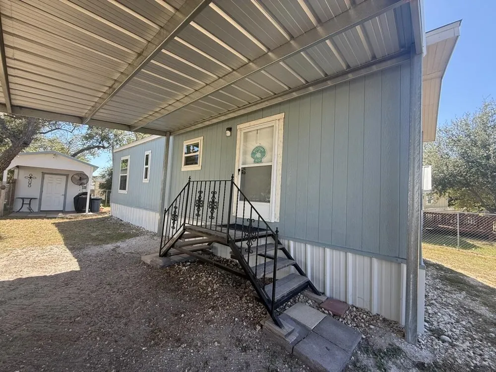 137 Lantana Drive Rockport, TX 78382