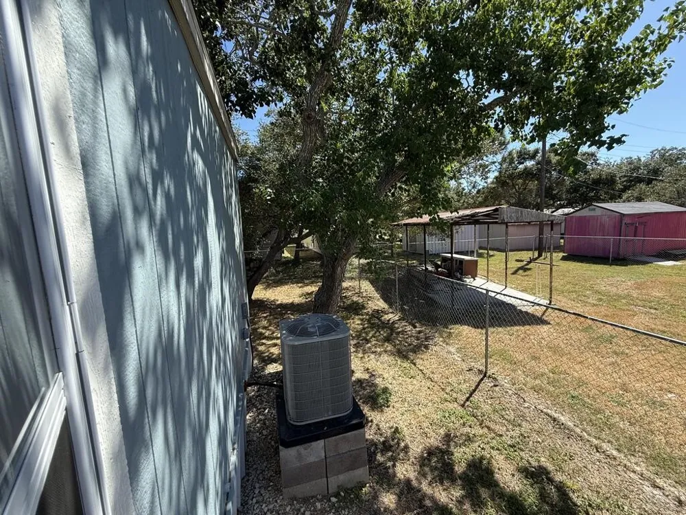 137 Lantana Drive Rockport, TX 78382