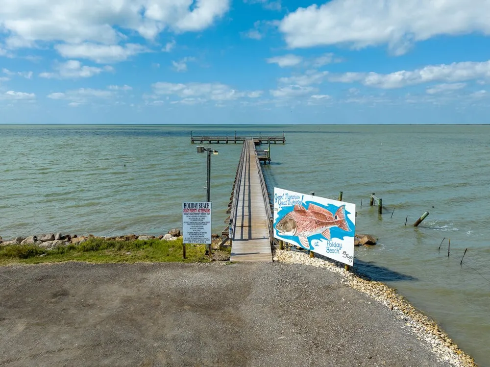 137 Lantana Drive Rockport, TX 78382