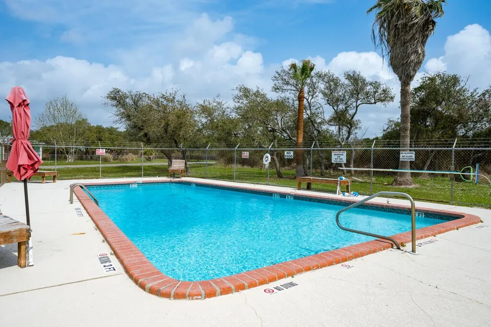 137 Lantana Drive Rockport, TX 78382