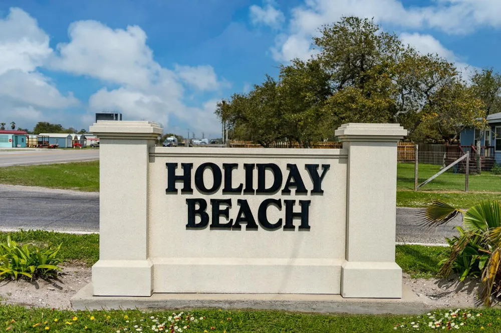 137 Lantana Drive Rockport, TX 78382
