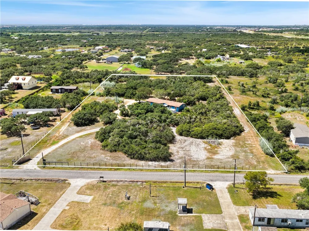 1051 Jacoby Lane Aransas Pass, TX 78336