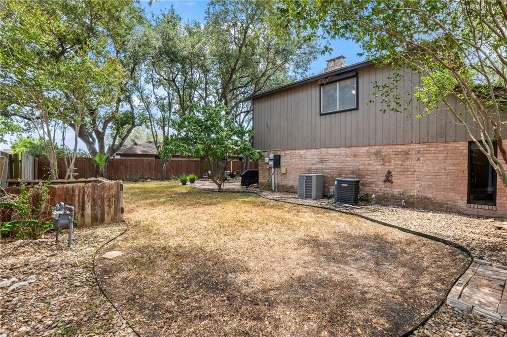 6202 Lost Creek Drive Corpus Christi, TX 78413