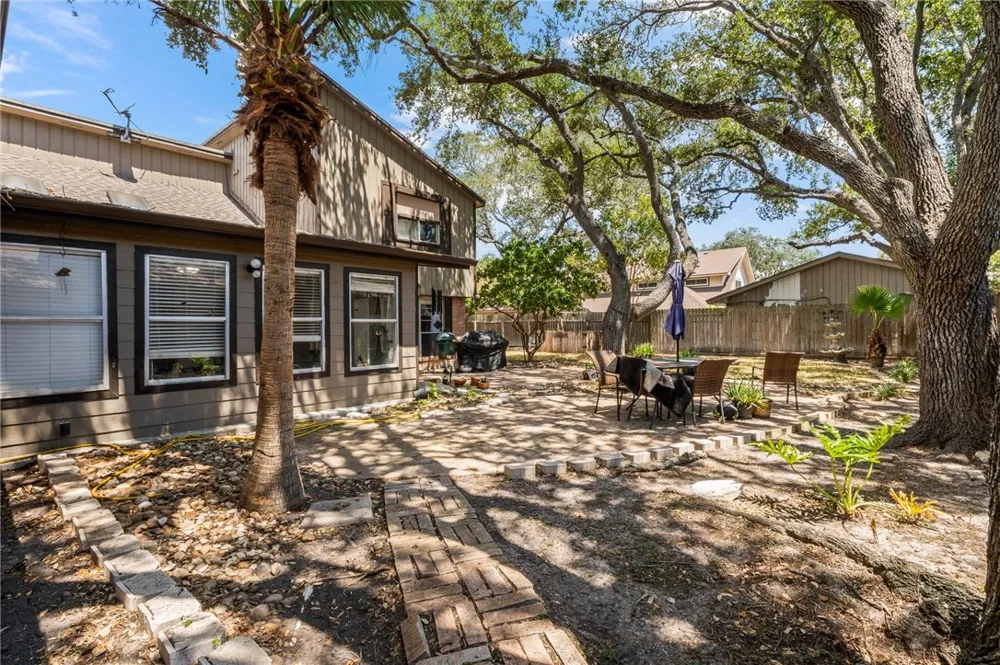6202 Lost Creek Drive Corpus Christi, TX 78413