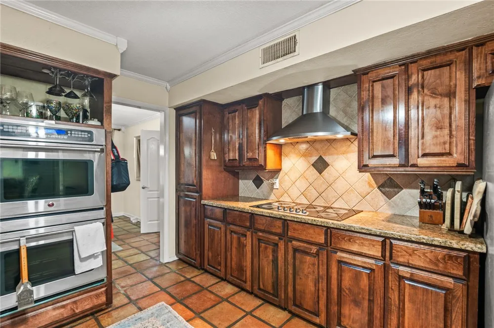 6202 Lost Creek Drive Corpus Christi, TX 78413