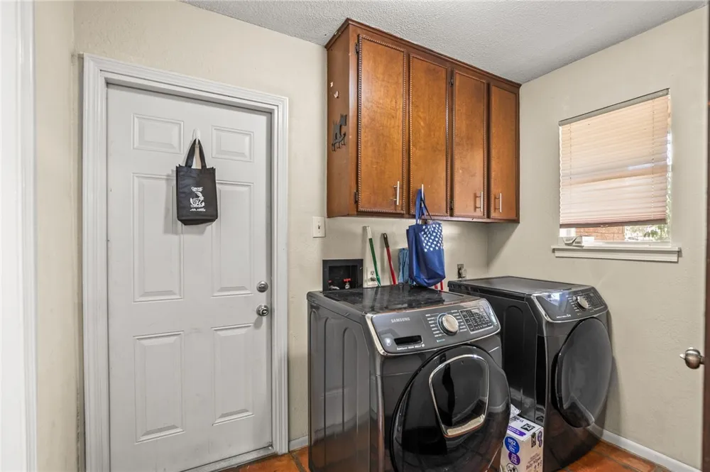 6202 Lost Creek Drive Corpus Christi, TX 78413