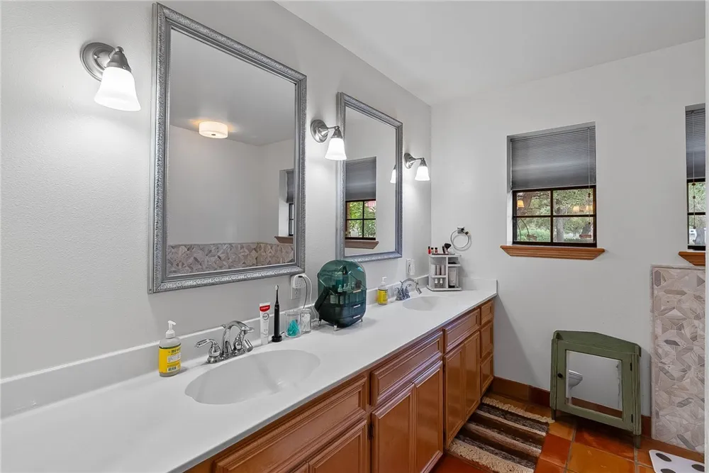 555 Silver Creek Sinton, TX 78387