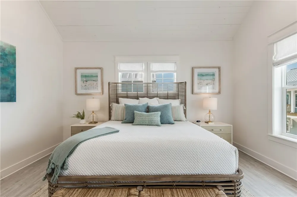 709 Sunrise Avenue Port Aransas, TX 78373