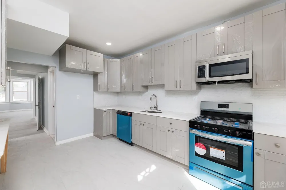 117 Emerson Street #2 Carteret, NJ 07008