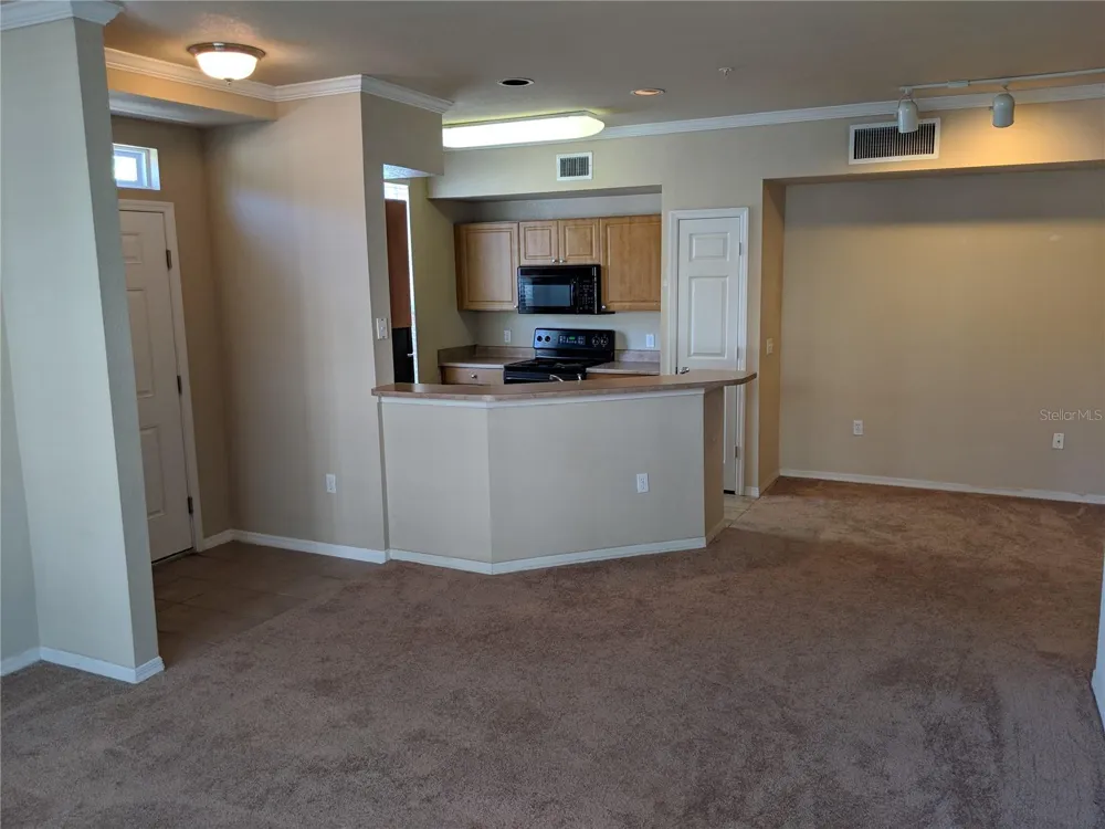 5570 ROSEHILL ROAD #102 Sarasota, FL 34233