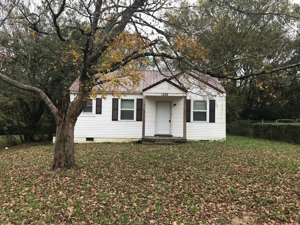 1224 Greenfield Dr Clarksville, TN 37040