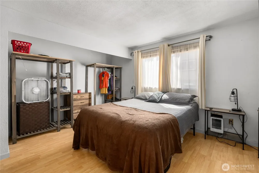 32304 4th Place S #R1 Federal Way, WA 98003
