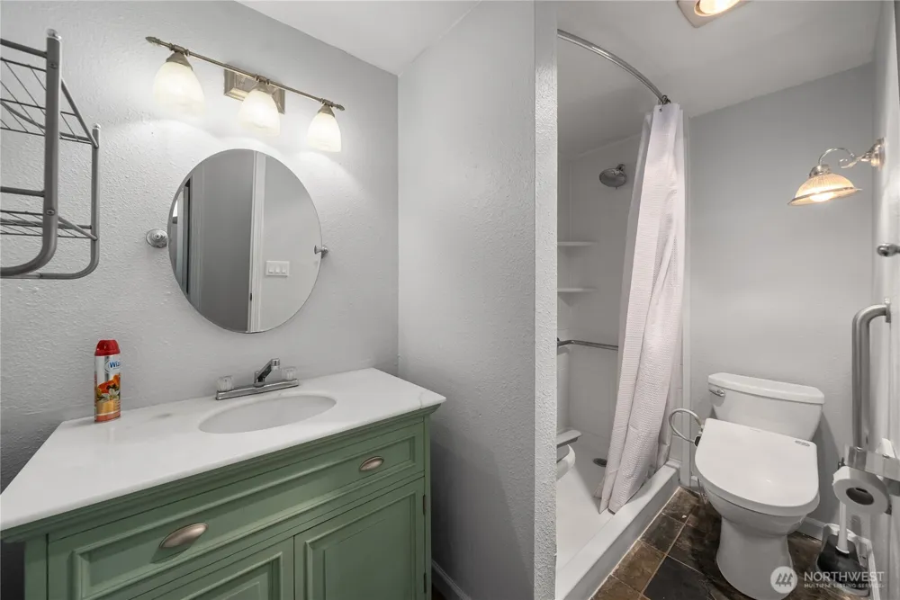 32304 4th Place S #R1 Federal Way, WA 98003
