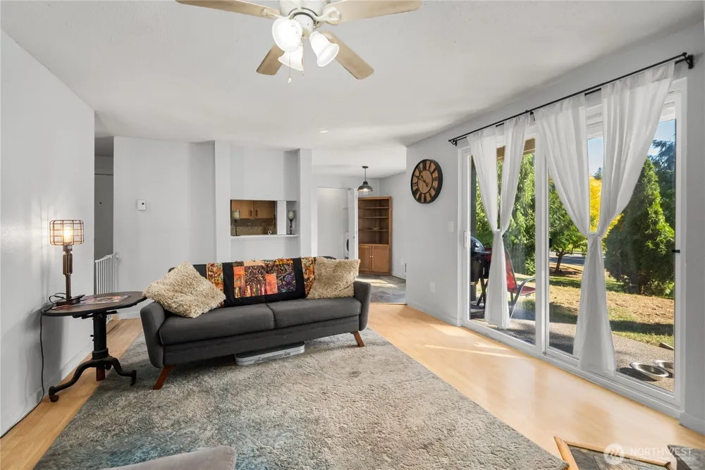 32304 4th Place S #R1 Federal Way, WA 98003