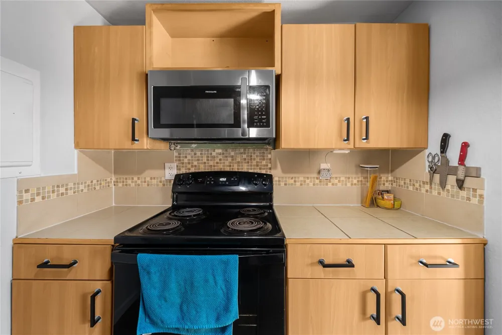 32304 4th Place S #R1 Federal Way, WA 98003