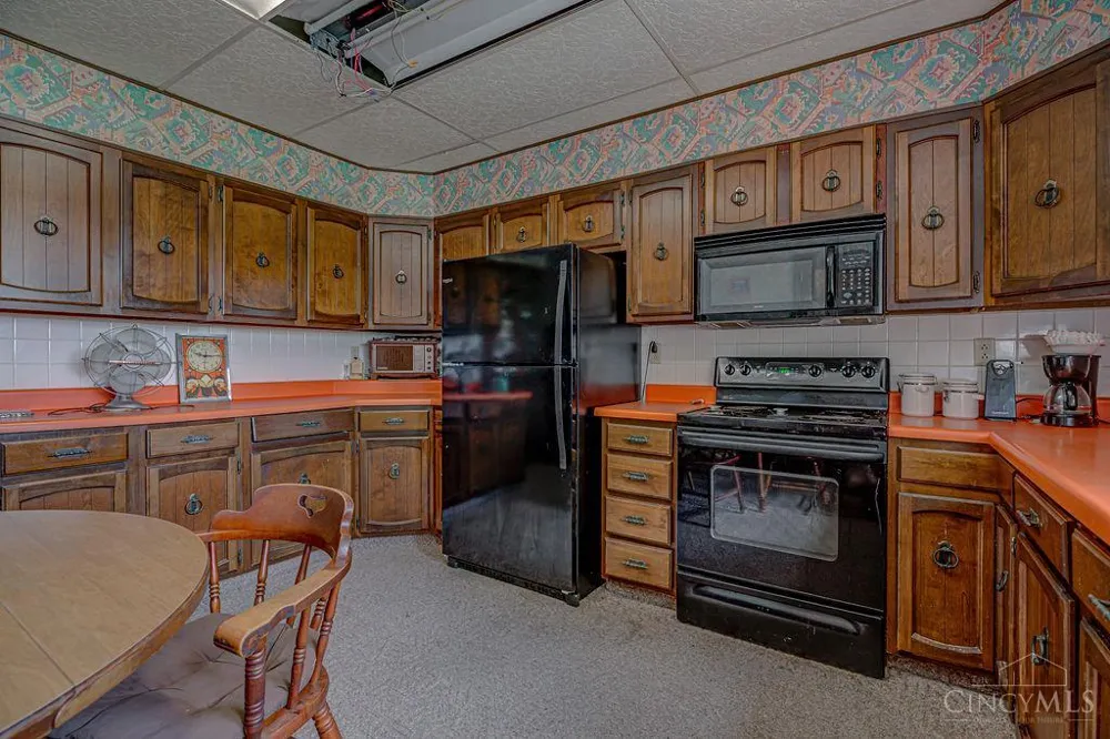 1290 St Rt 725 Somers, OH 45311