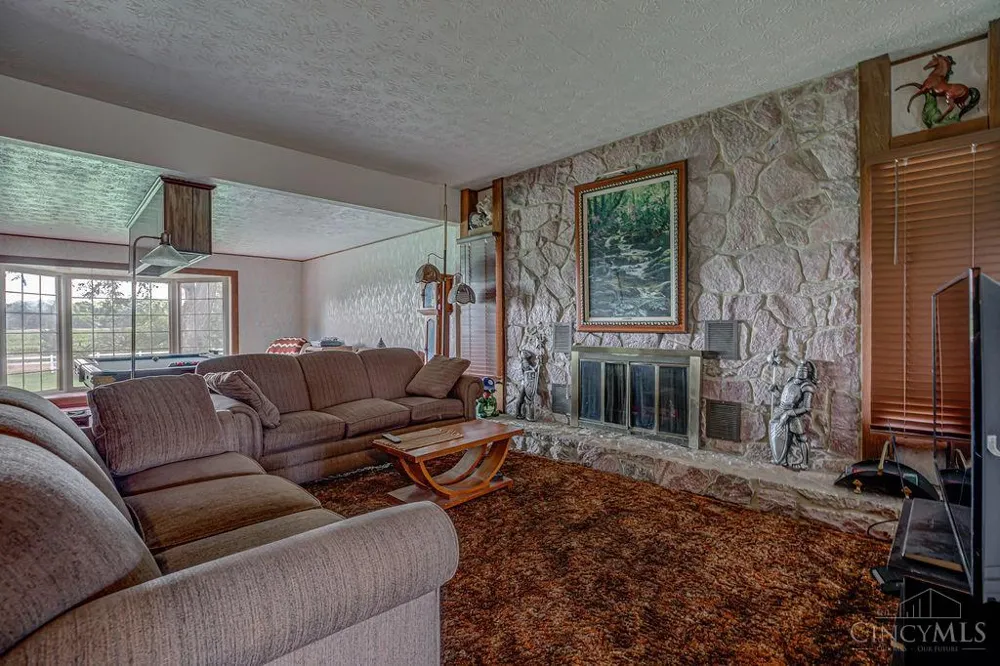 1290 St Rt 725 Somers, OH 45311