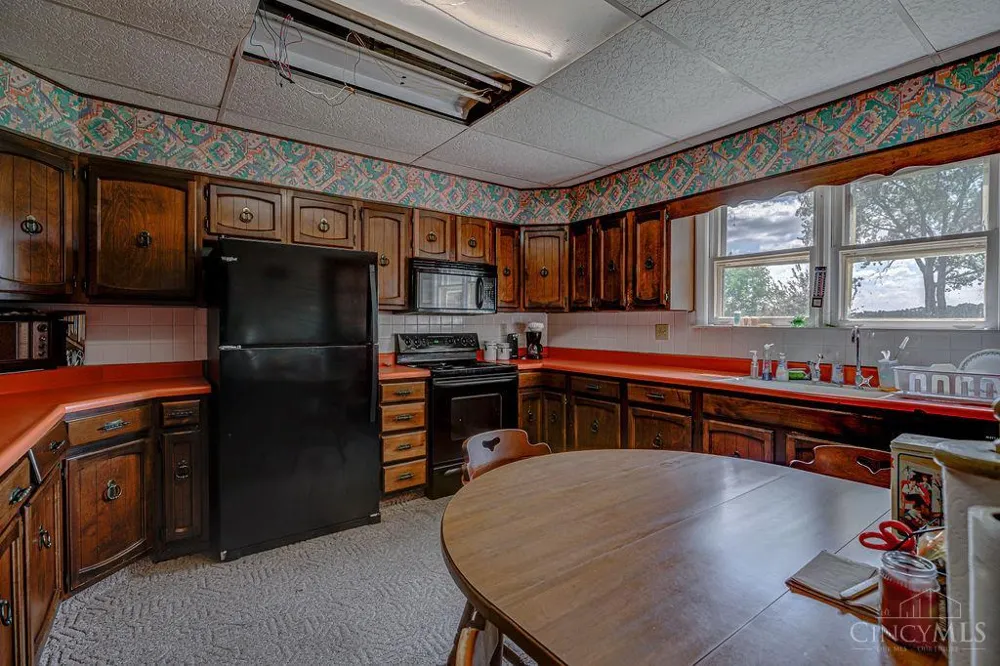 1290 St Rt 725 Somers, OH 45311