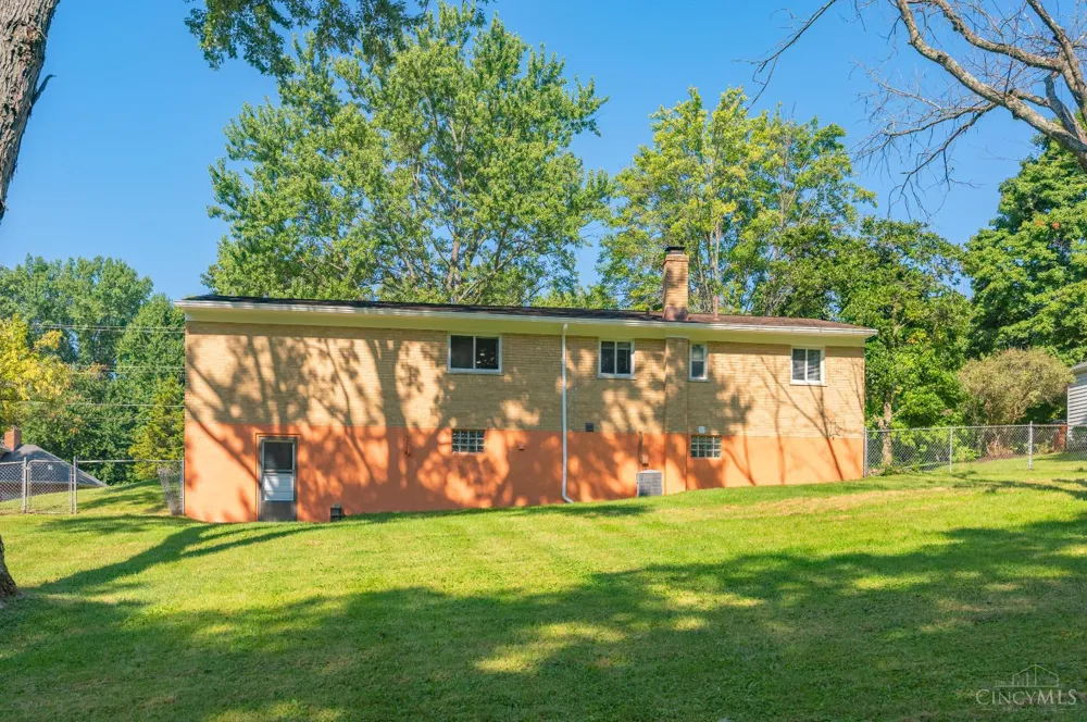 6714 Devonwood Drive North College Hill, OH 45224
