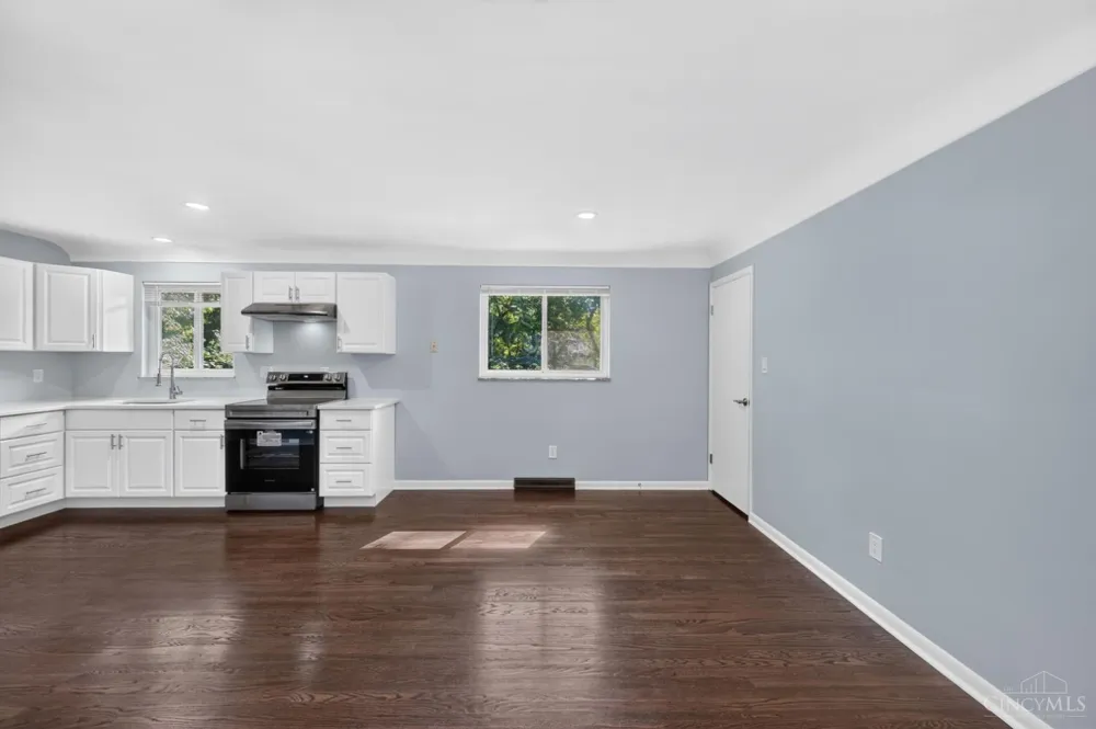 6714 Devonwood Drive North College Hill, OH 45224